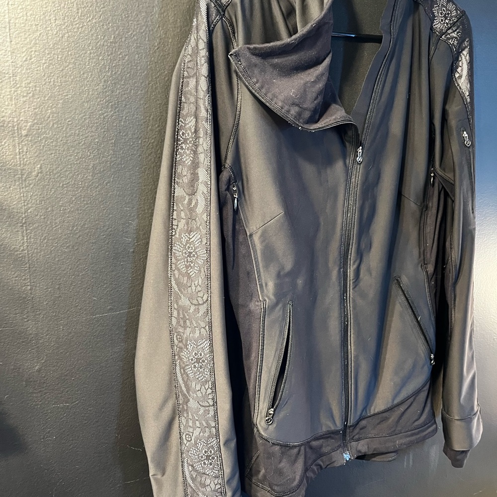 Lululemon Reflective Running Jacket - image 4